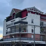 For 6 People, Terrace, Parking Apartament