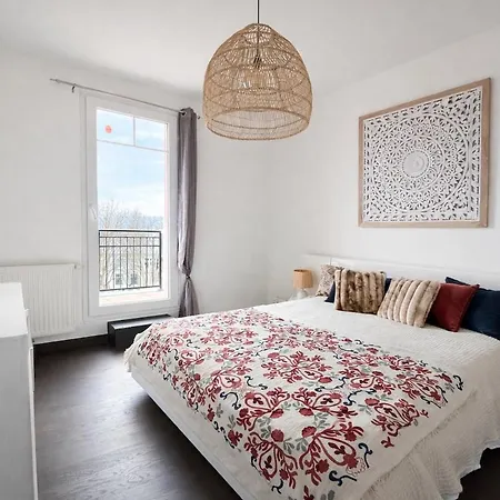 For 6 People, Terrace, Parking Apartment *