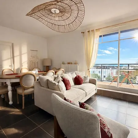 Apartment For 6 People, Terrace, Parking *