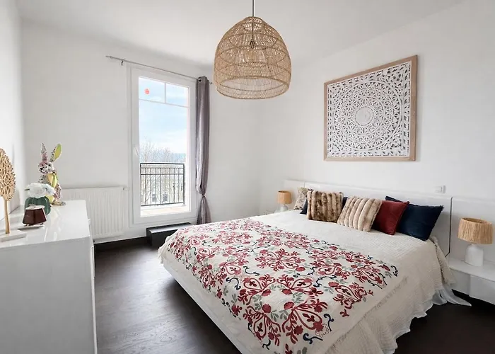 For 6 People, Terrace, Parking Apartment *