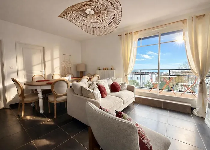 Apartment For 6 People, Terrace, Parking *