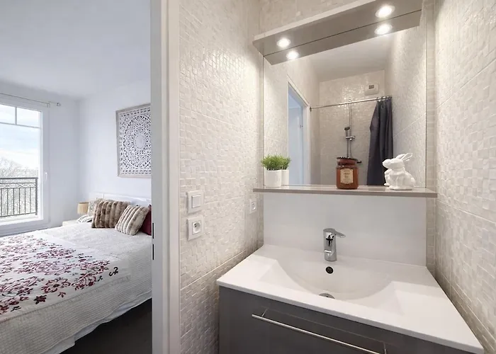 For 6 People, Terrace, Parking Apartment